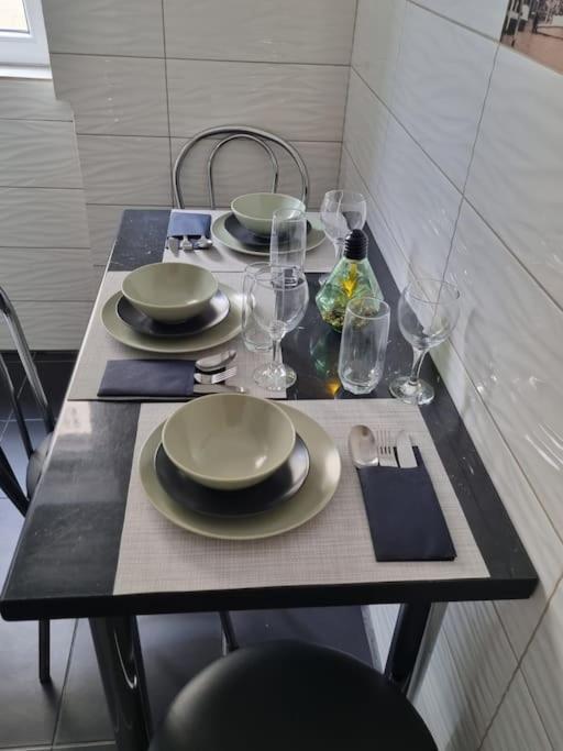 Central Old Town Apartment Bukarest Eksteriør billede